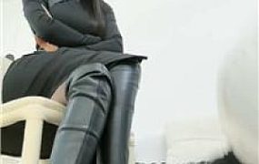 【萱萱女帝】挑战200下长靴重度踢裆 bf48640