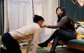 【津惠子】长靴踩踏/骑马/坐脸窒息/掐乳 bf48620