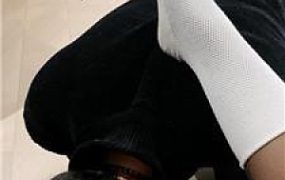 【赵奈奈】骑马/清理脏长靴白袜/坐脸窒息 JS241222-46