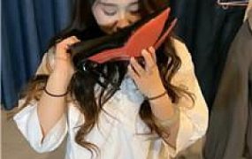 【july】小三母狗-羞涩品尝黑丝高跟 JS250107-52