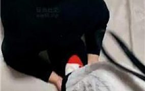 【小羊咩咩】骑马皮带鞭打/棉袜脚踩虐 JS250107-43