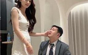 【泡芙】女职员小白鞋白丝-SM玩老板【双视角完整版】 bf49112