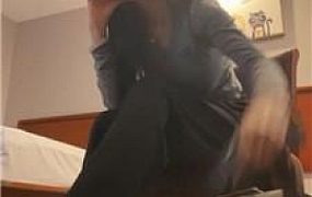 【悦悦】白袜踩虐皮带狠抽 JS250122-40