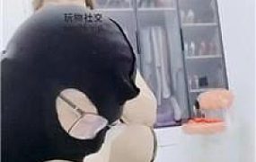 【李老师】沉浸式玉足狂舔/嘴叼鞋虐乳 JS250120-14