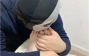 【妙妙】坐脸窒息-近距离裸足狂舔 JS250206-9