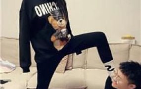 【埋汰】健身超臭白袜踩教练【上】 bf49808