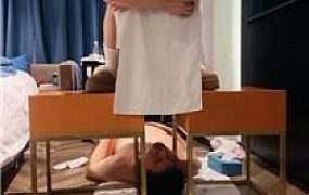 【夏桑】反绑丝袜堵嘴重度虐打【双视角版】 bf49765