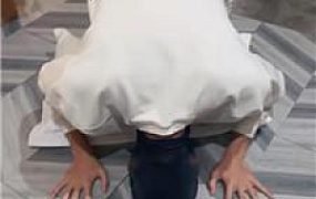 【沐沐大大】玉足跪舔踩踏/伺候圣水 JS250131-2