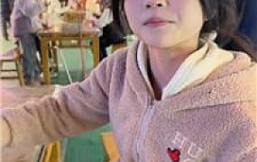 【素人挖掘机】素人S休闲鞋棉袜踩虐 bf50126