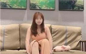 【猴歌】坐脸捂脸窒息-白袜踩踏-抽耳光 bf50089