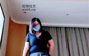 【拽拽】微胖女主肉丝脚踩虐 JS250208-18