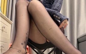 【欣妍】黑丝催设    250215-5