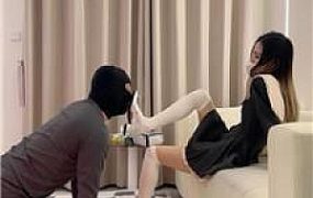 【萝莉糖糖】双S-舔脏鞋白丝/虐乳踩踏/香水控制【双视角版】 bf50750