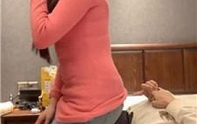 【宝娜】强制坐脸窒息-运动鞋棉袜踩踏 bf50684