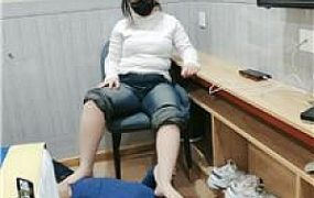 【奶凶小仙女】素人学生主全体重踩踏 JS250224-33