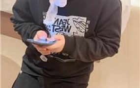 【安安安sama】嘴塞丝袜下跪伺候 JS250224-19