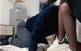 【沐沐大大】手铐捆绑黑丝白鞋踩虐/烟烫 JS250224-3