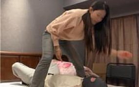 【伊未】白袜美腿踩/强制闻皮鞋 bf50571