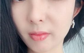 【伊柔】边舔玉足边上贡    250216-17