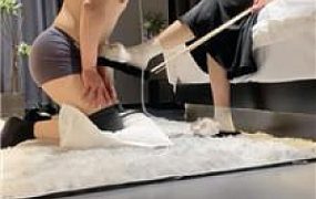 【沐沐大大】毛拖鞋白袜玩虐狗奴 JS250301-23