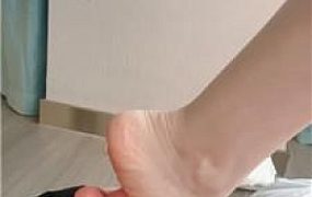 【黛樱】挑战超强脚深喉【中】 JS250228-2