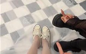 【萝莉糖糖】双S-黑丝白丝诱惑/踩踏骑马【双视角版】JS250302-37