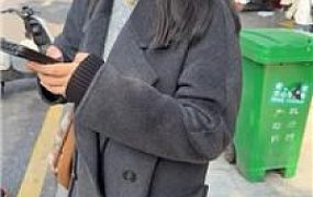 【素人挖掘机】户外开发休闲鞋小姐姐车内调 JS250302-18