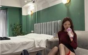 【泡芙】父子奴-喂圣水口水/骑马转胯/坐脸窒息/黑丝高跟踩 bf49328