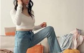 【埋汰】牛仔裤女神玉足蹂躏 bf49315