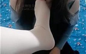 【伪娘和人妻】滴蜡强制踩虐蓬头垢面的狗 JS250109-12