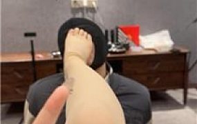 【狗哥】白袜肉丝脚捂脸/耳光/坐脸 bf51011