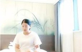 【苏州彤彤】美甲店小妹的脚下奴 JS250304-13