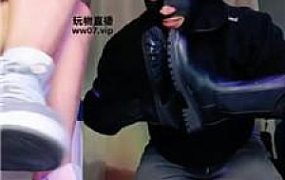 【美柠】各种脏鞋羞辱脚下奴 bf51395