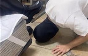 【00后情侣】舔脏长靴踩踏喂食 JS250317-26