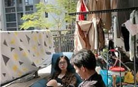 【薇薇】家奴阳台下跪伺候 JS250320-8