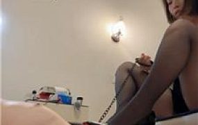 【佳佳】高跟黑丝全体重踩踏 JS250329-27