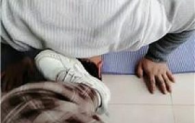 【紫烟】威胁贱奴才舔脏鞋 JS250329-9