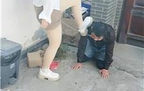 【鸿运女皇团】别墅多女王虐人形犬【双视角版】 JS250331-48