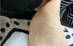 【安安sama】碾压踩踏-玉足狂舔 JS250331-28