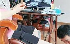 【鸿运女皇团】下属狗伺候女领导沐足【双视角版】 JS250414-3