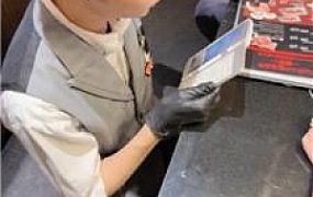 【玥樾】日料店靴子踩桌底鬼子 bf52348