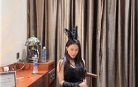 【娜娜】兔女郎黑丝高跟虐杀 bf52287