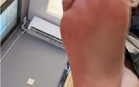 【狗哥】高跟玉足踩虐-骑马转胯 bf52139