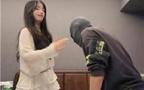 【猴歌】白袜脚踩-踢裆-坐脸窒息 bf52114