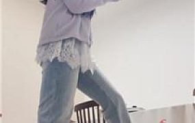 【妮蔻】脚插嘴-铆钉鞋碾压踩 bf52069