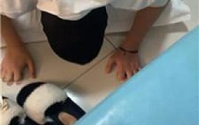 【小凤梨】纹身小主的脚下骚奴 JS250404-17