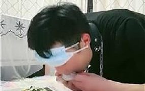 【鱼主】下跪脚下喂食羞辱 JS250404-5