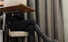 【玥野兔】清理主人脏长靴白袜 JS250420-15