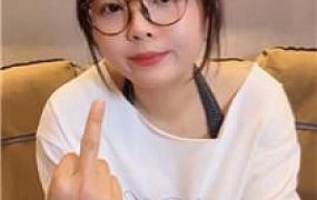 【狗哥】体校女神-跑鞋白袜踩虐 bf52475