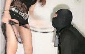 【司】楼道骑马遛狗-狂抽耳光-舔脏鞋底【双视角版】 bf52413